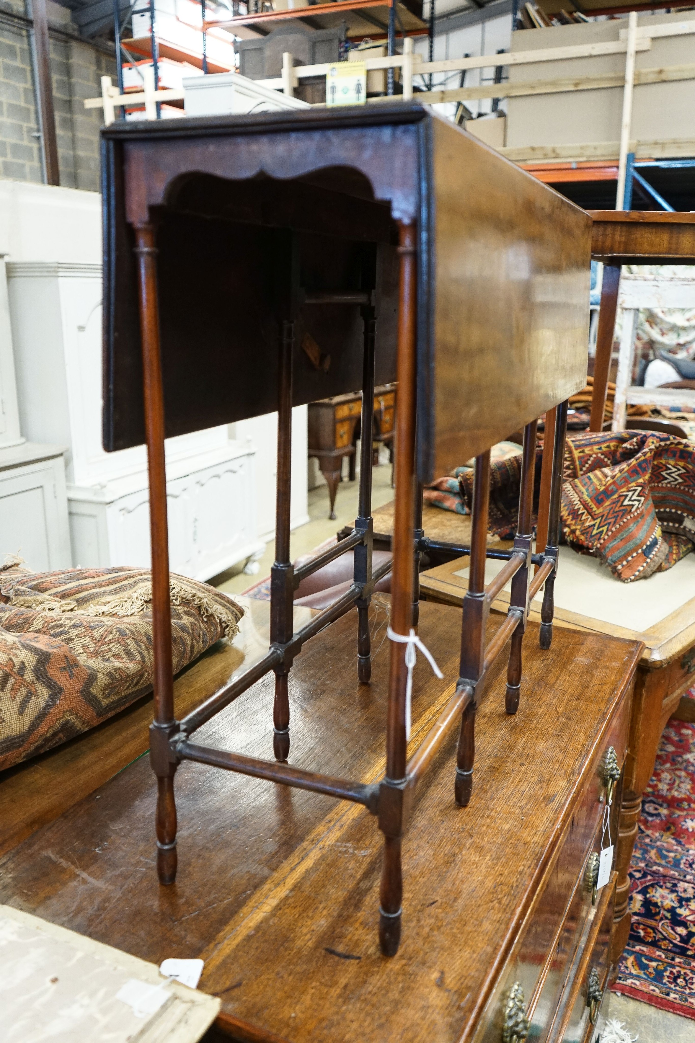 An Edwardian mahogany spider leg table, width 83cm, depth 29cm, height 72cm